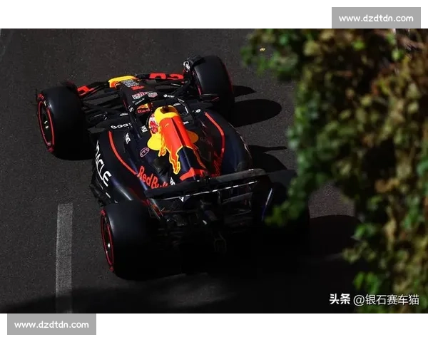 皮亚斯特里 15 分领跑 F1 积分榜,诺里斯紧追维斯塔潘陷困境 皮亚斯特里 15 分领跑 F1 积分榜,诺里斯紧追维斯塔潘陷困境